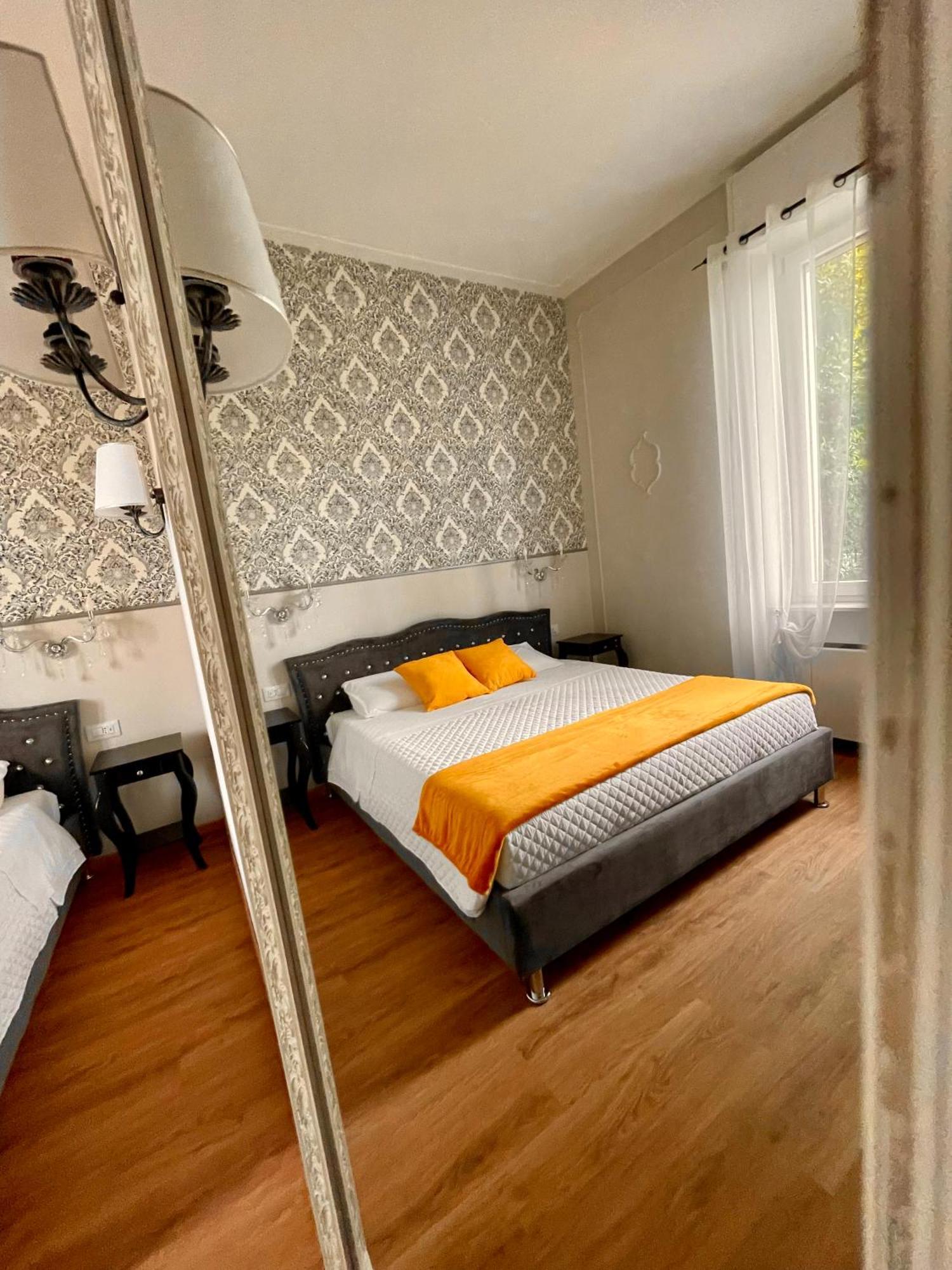 Domus 44 Rooms Verona Esterno foto