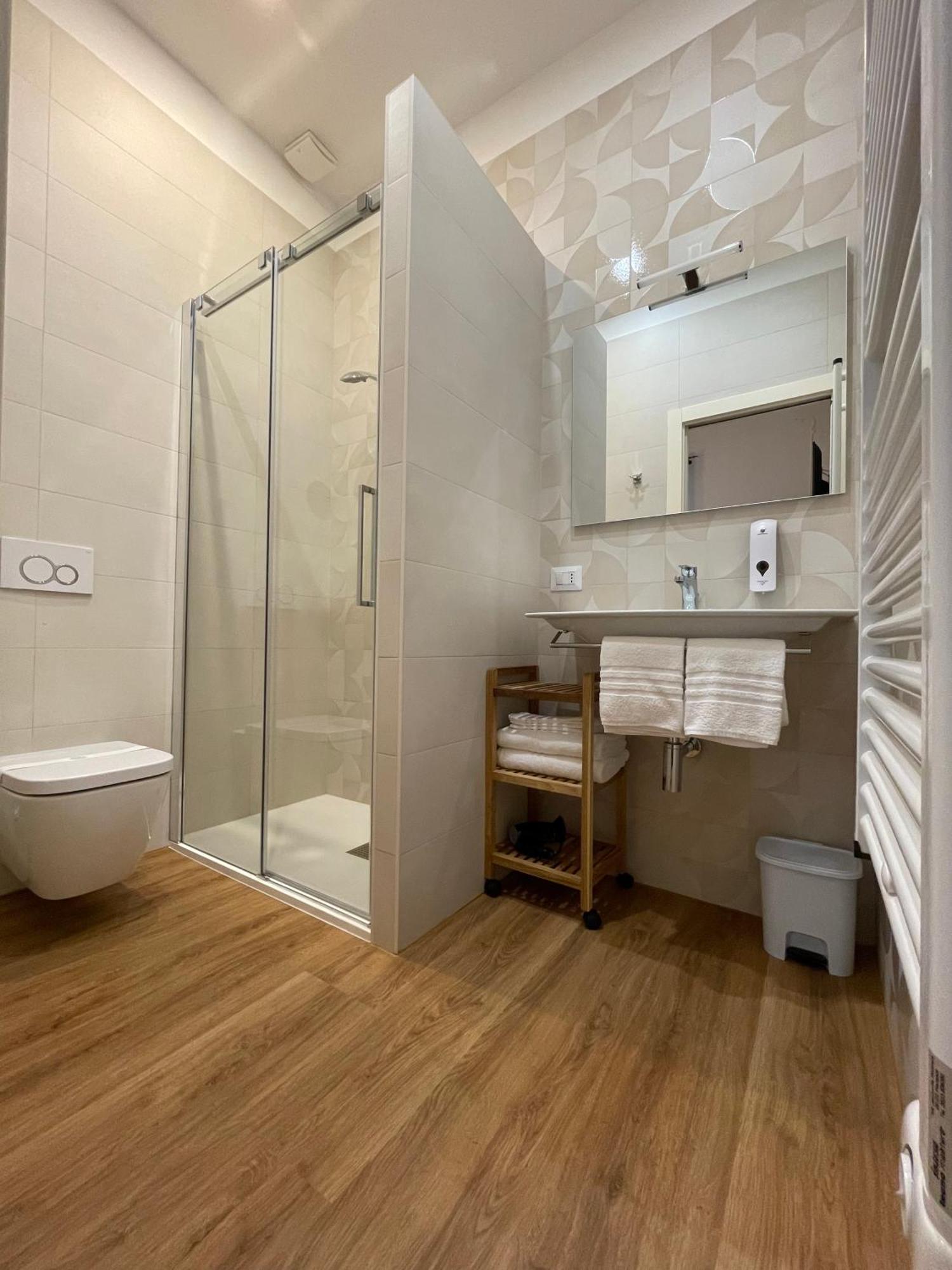 Domus 44 Rooms Verona Esterno foto